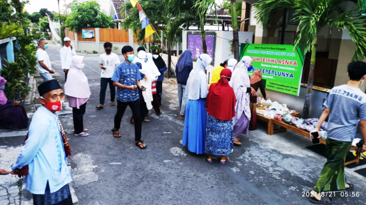 Gerakan Sedekah Sebagai Bagian Dari Upaya Gotong Royong dan Jaga Warga Pada Masa Pandemi